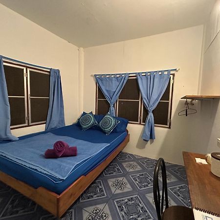 Lungkluay Homestay Ko Kut Exterior foto