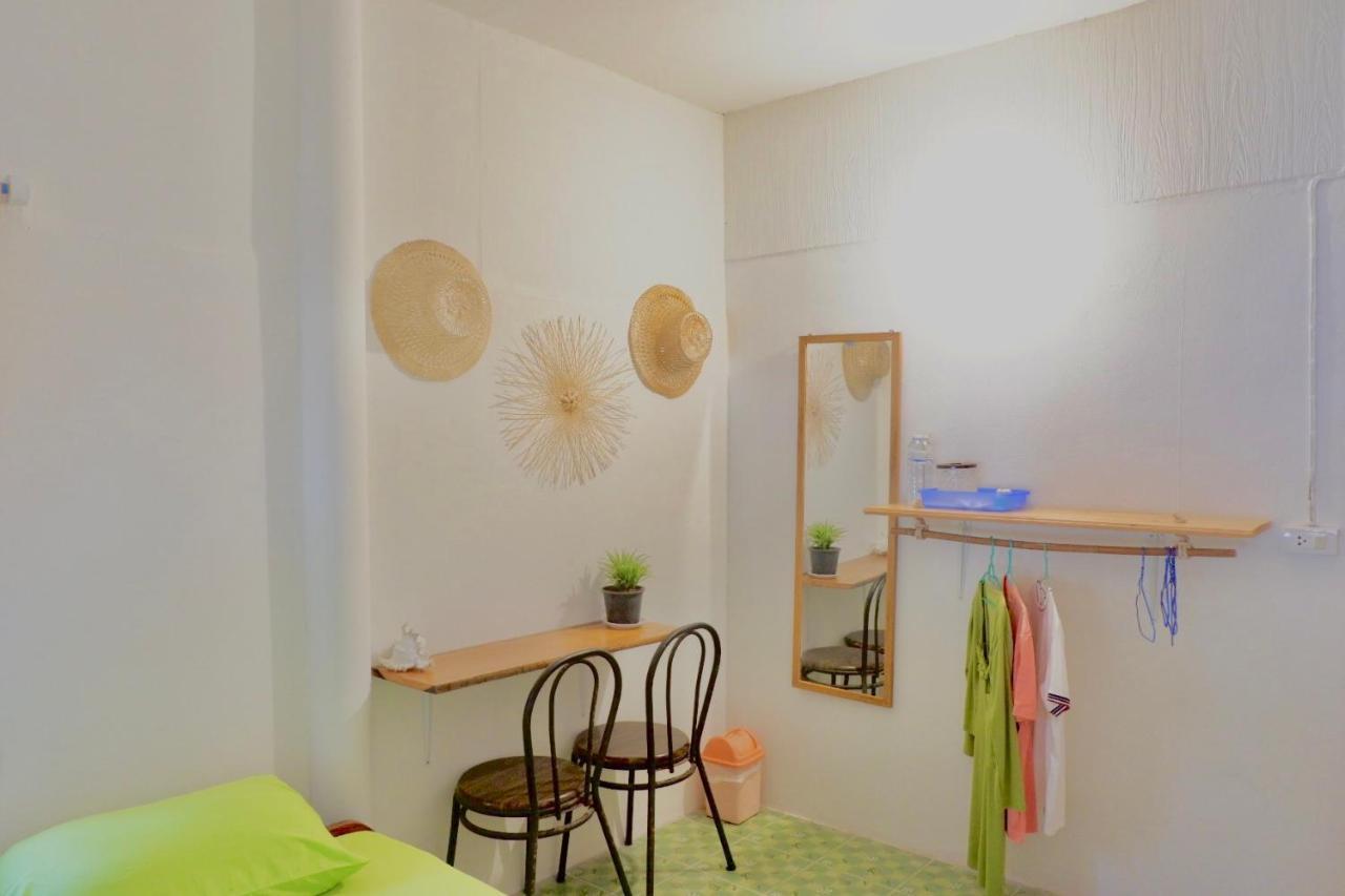Lungkluay Homestay Ko Kut Exterior foto