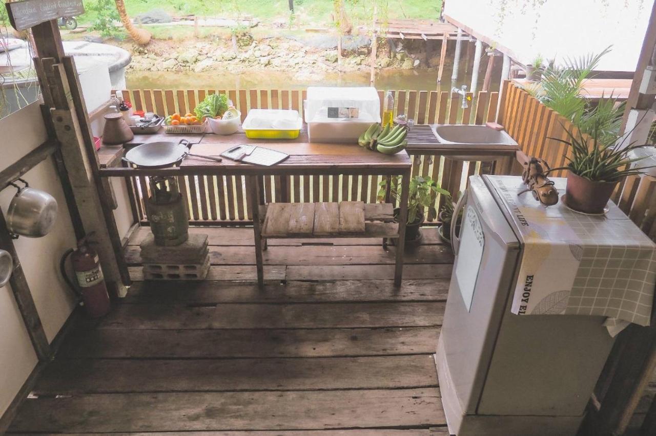 Lungkluay Homestay Ko Kut Exterior foto