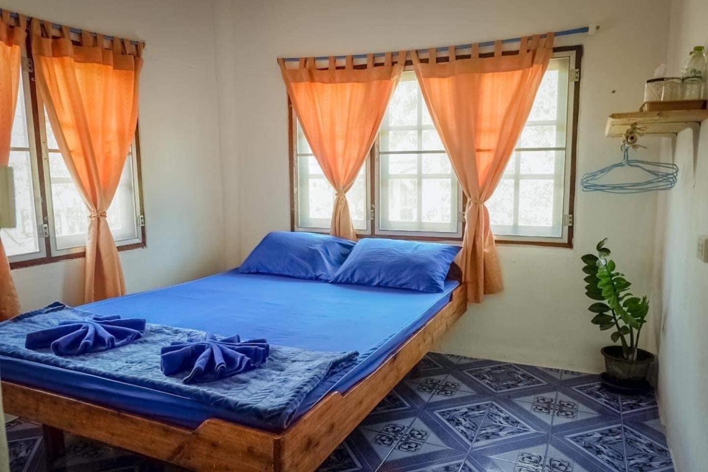Lungkluay Homestay Ko Kut Exterior foto