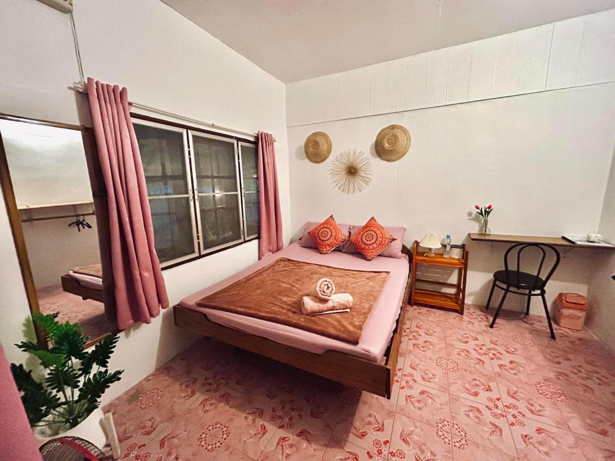 Lungkluay Homestay Ko Kut Exterior foto