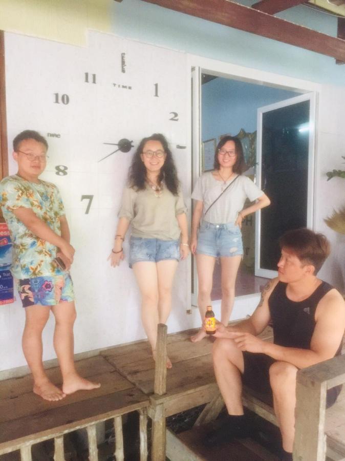 Lungkluay Homestay Ko Kut Exterior foto